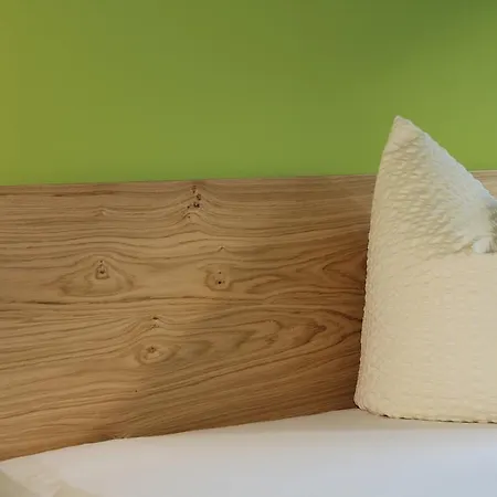 Valbella Bed & Breakfast Partenen